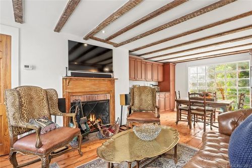 49 Hollow Tree Ridge Rd, Darien, CT, 06820-5033 | Card Image