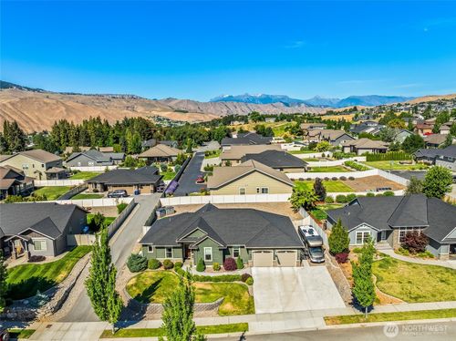 3516 Dianna Way, Wenatchee, WA, 98801-9142 | Card Image