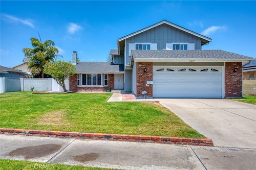 11657 Gladstone Cir, Fountain Valley, CA, 92708-2509 | Card Image