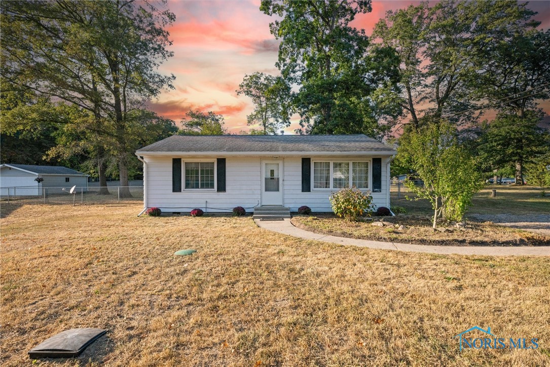 Frankfort Rd, Holland, OH 43528