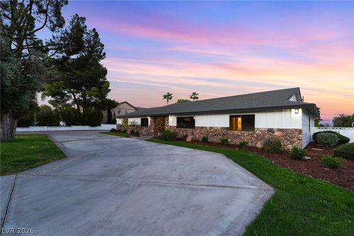 5574 S Mojave Rd, Las Vegas, NV, 89120-1954 | Card Image