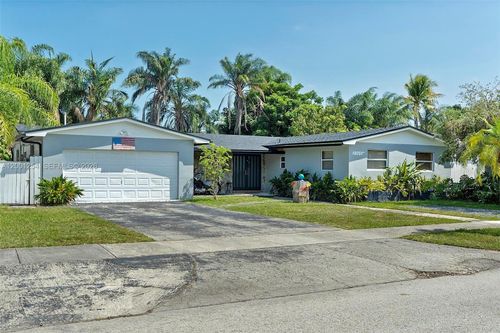 19751 Sw 84th Ave, Cutler Bay, FL, 33189-2015 | Card Image