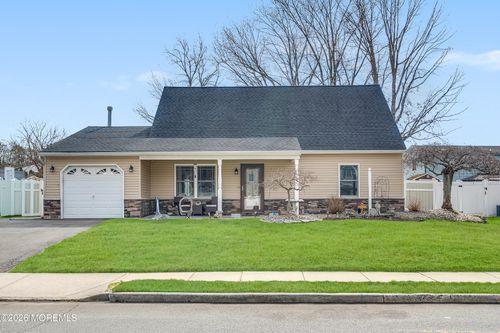 114 Starlight Rd, Howell, NJ, 07731-2253 | Card Image