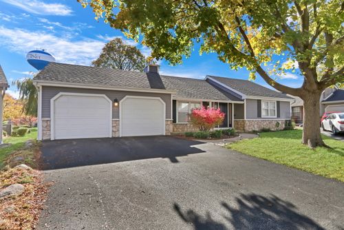 658 White Ct, Gurnee, IL, 60031-3137 | Card Image