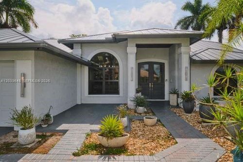 28505 Sombrero Dr, BONITA SPRINGS, FL, 34135-6820 | Card Image