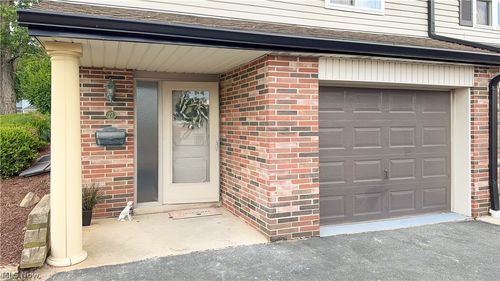 2051 Presidential Pkwy, Twinsburg, OH, 44087-3109 | Card Image