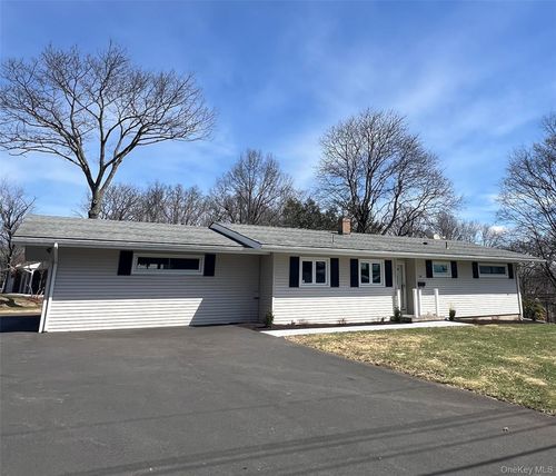 55 Eisenhower Dr, Middletown, NY, 10940-4543 | Card Image