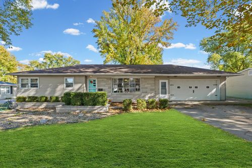 903 S Longview Rd, Monticello, IL, 61856-2033 | Card Image