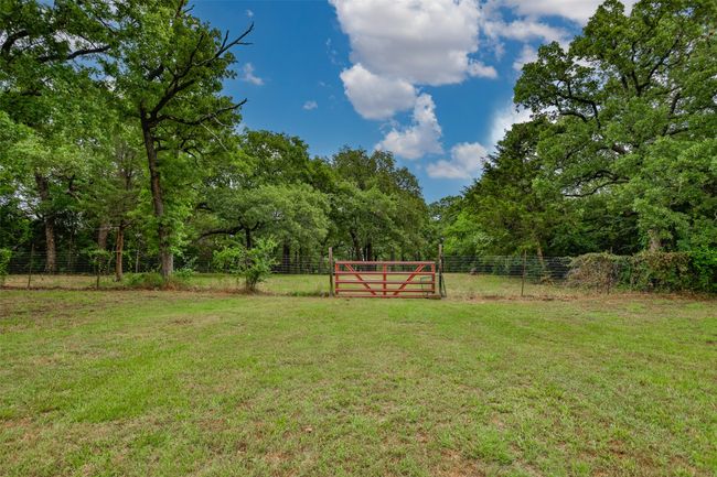 7300 W Line Rd, House other with 3 bedrooms, 2 bathrooms and null parking in Collinsville TX | Image 34