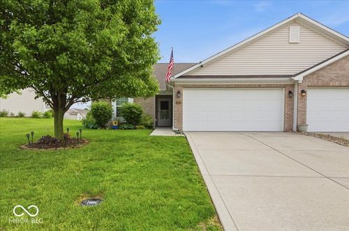 6429 Emerald Springs Dr, Indianapolis, IN, 46221-4185 | Card Image