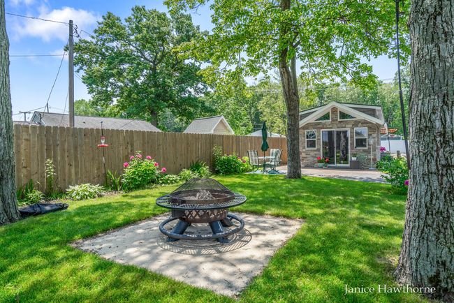 common area fire pit | Image 38
