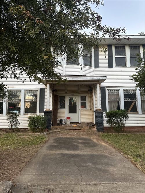 308 W Main St, Atkins, AR, 72823-4429 | Card Image