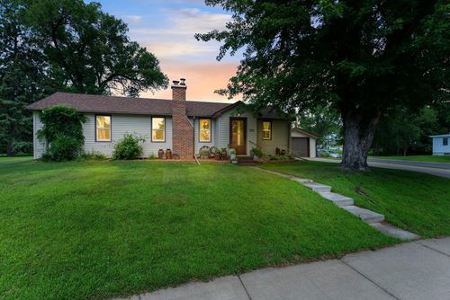 326 4th Ave Ne, Cambridge, MN, 55008-1215 | Card Image