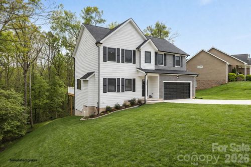 1928 46th Avenue Dr Ne, Hickory, NC, 28601-8440 | Card Image