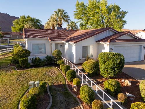 463 E Padre Lakes Dr, Ivins, UT, 84738-5063 | Card Image