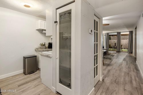 a125-7625 E Camelback Rd, Scottsdale, AZ, 85251-2105 | Card Image