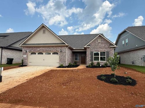 121 Ranna Dr, Huntsville, AL, 35811-1402 | Card Image