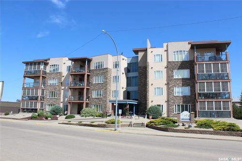 104-75 Souris Ave, Weyburn, SK, S4H0C1 | Card Image