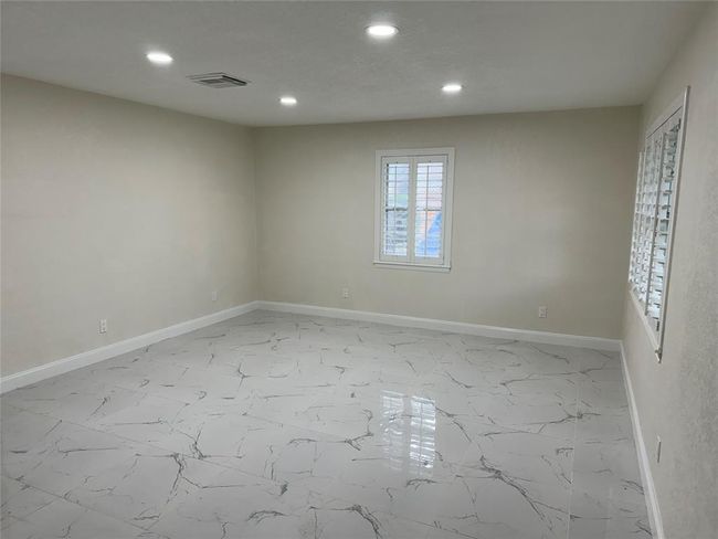 9102 N Allegro St, House other with 2 bedrooms, 2 bathrooms and null parking in Houston TX | Image 15
