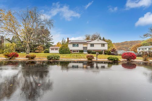 6 Sand Hill Rd, Bristol, CT, 06010-2932 | Card Image