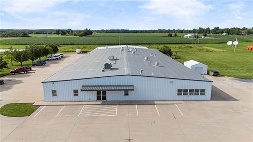 900 W Miller Rd, Iola, KS, 66749-1730 | Card Image