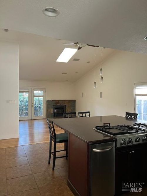 251 Hummingbird Court, Healdsburg, CA, 95448 | Card Image