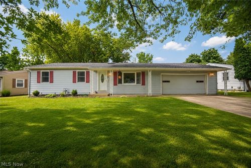 40 La Salle St, Medina, OH, 44256-2409 | Card Image