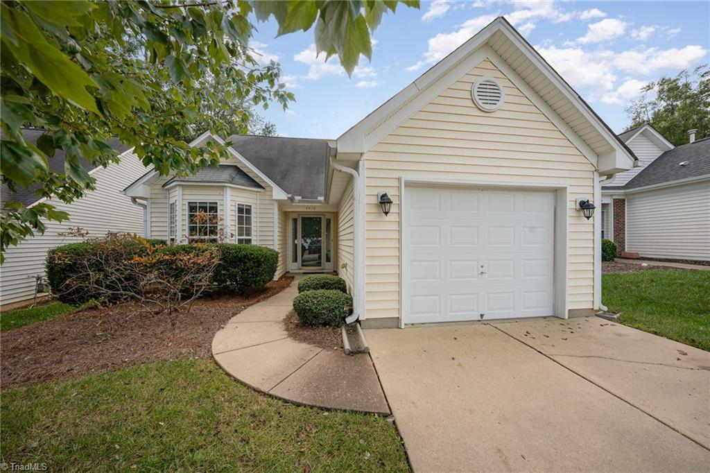 River Forest Ln, Greensboro, NC 27409