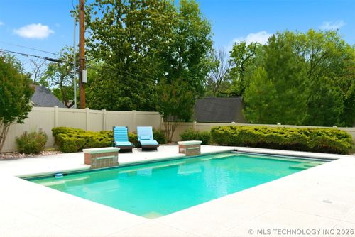 3855 Utica Ave, Tulsa, OK, 74105-8120 | Card Image