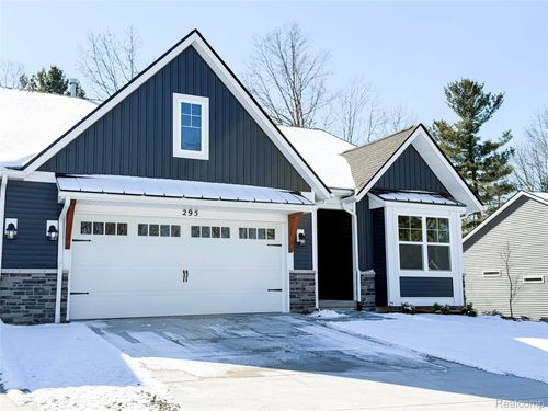 29-295 Canyon Creek Ct, Howell, MI, 48843-9204 | Card Image