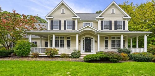 14 Canyon Dr, Westerly, RI, 02891-3813 | Card Image