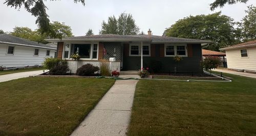 2918 S 17th St, Sheboygan, WI, 53081-6611 | Card Image