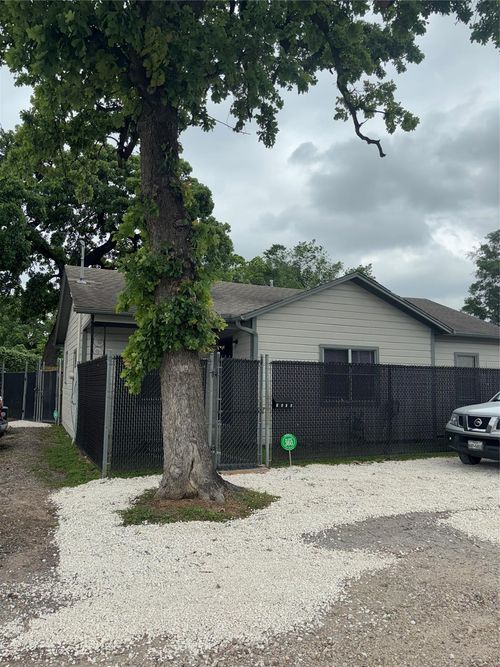 1408 W 34th St, Houston, TX, 77018-6212 | Card Image
