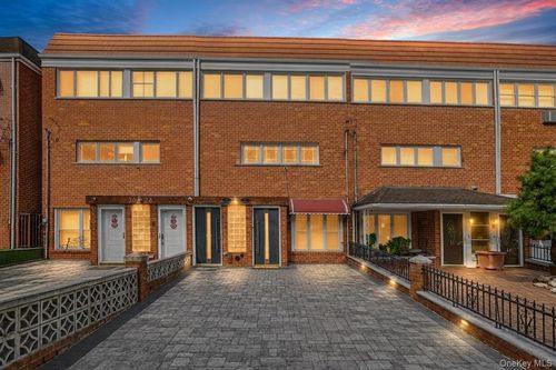 3024 74th Street, New York, NY, 11370 | Card Image