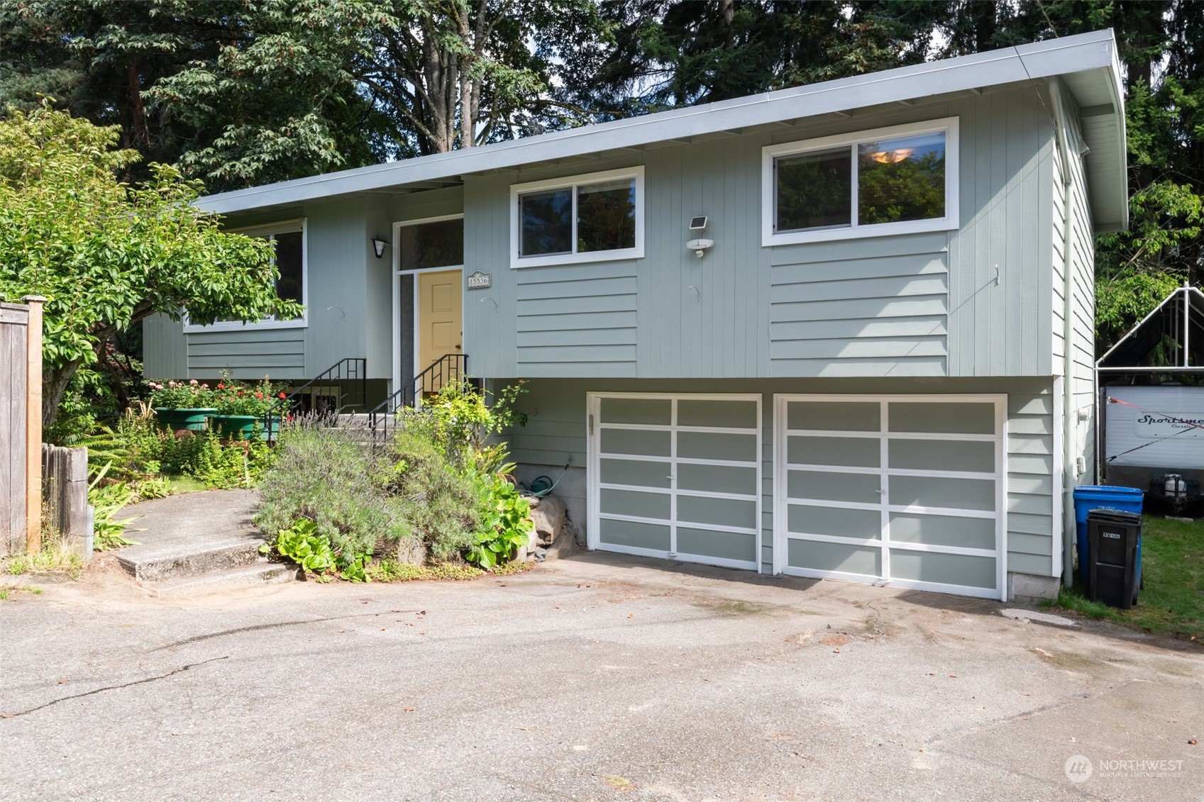 Greenwood Ave, Shoreline, WA 98133
