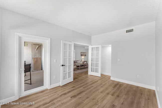 Office /Den | Image 35