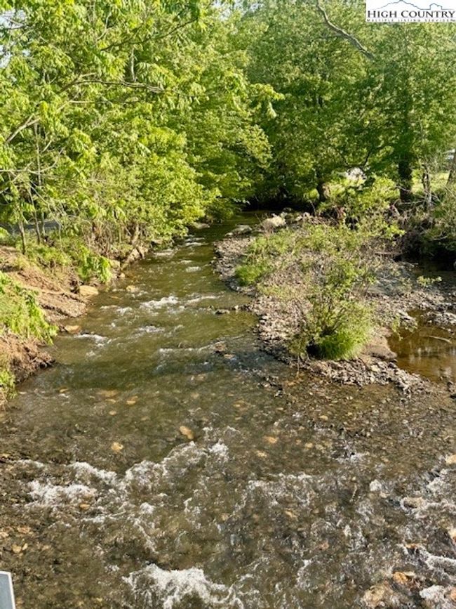 Walking distance to native stock creek | Image 7