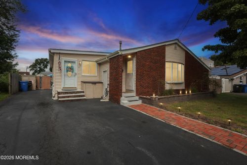 45 Woodshore W, Old Bridge, NJ, 08857 | Card Image