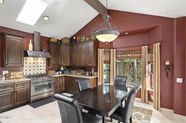 25-web-or-mls-UpmarketMedia-317ElTua-111 | Image 19