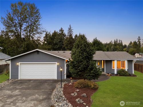 1915 135th Street Ct E, Tacoma, WA, 98445-4851 | Card Image