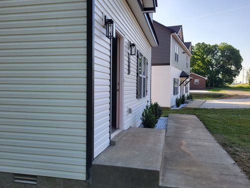 1590 Thompsonville Ln, Oak Grove, KY, 42262-9273 | Card Image