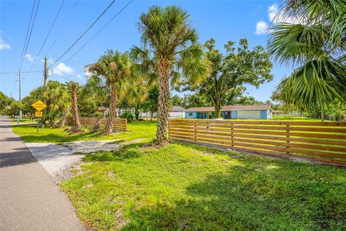 5809 12th Ave S, TAMPA, FL, 33619-4554 | Card Image