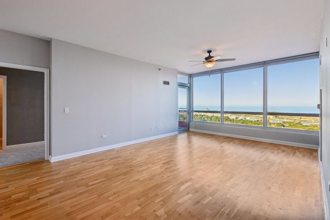 APT-1805 - 1841 S Calumet Ave, Condo with 2 bedrooms, 2 bathrooms and 1 parking in Chicago IL | Image 4