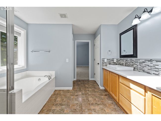 3541 Sw Wonderview Ave, House other with 7 bedrooms, 4 bathrooms and 2 parking in Gresham OR | Image 22