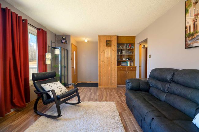 4906 Lakeview Road S, Home with 3 bedrooms, 2 bathrooms and 6 parking in Boyle AB | Image 10