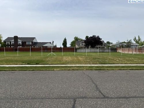 4704 Sahara Drive, Pasco, WA, 99301 | Card Image