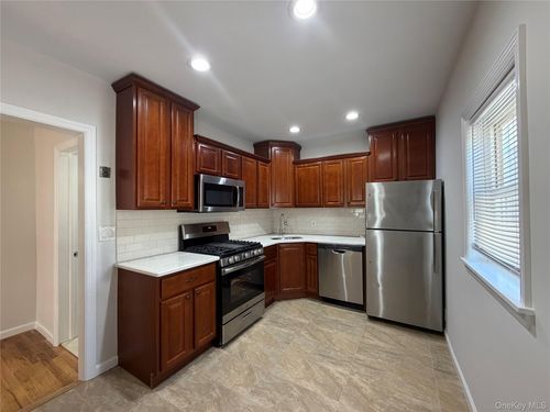 7311 Avenue W, Brooklyn, NY, 11234-6605 | Card Image