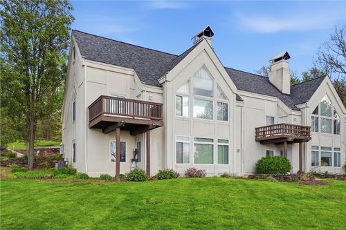 7 Ridgemead Fields Dr, Verona, PA, 15147-3849 | Card Image