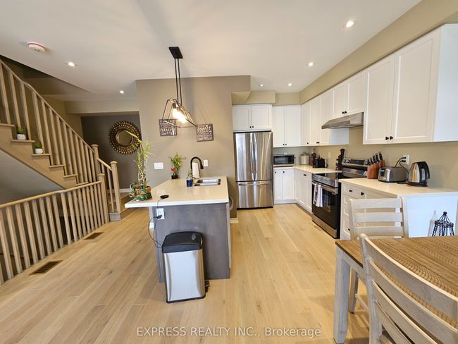 279 Moody Dr, House attached with 3 bedrooms, 3 bathrooms and 2 parking in Kleinburg ON | Image 18