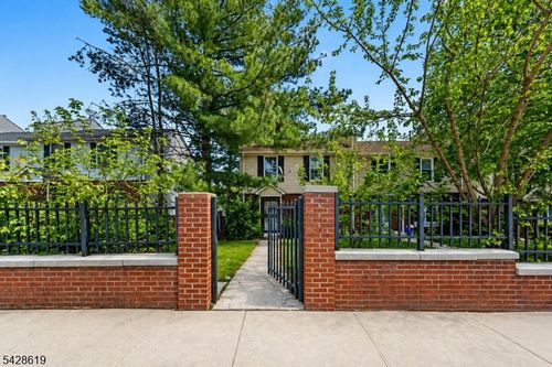 550 Bergen St, Newark, NJ, 07108-1608 | Card Image